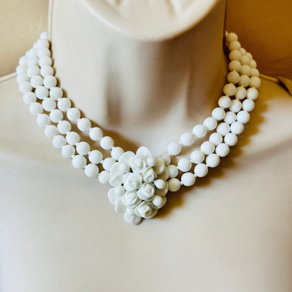Vtg Milk Glass Flapper Flower Cluster Choker Necklace Venetian Deco 20s Italy